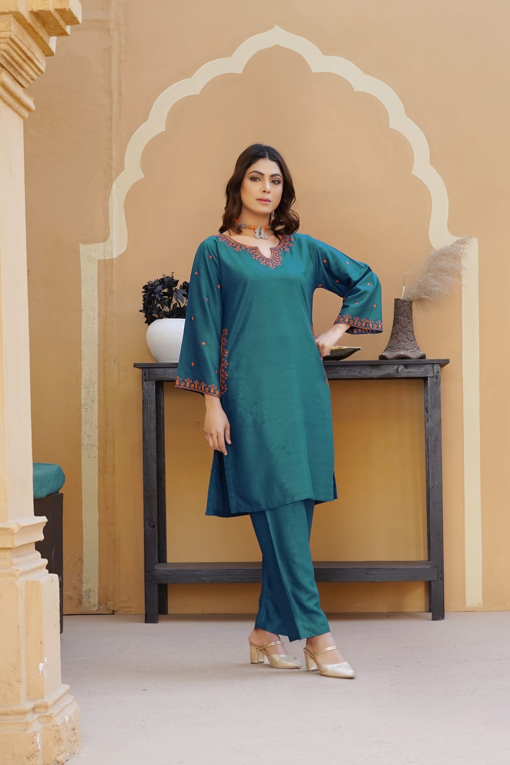 AFREEN POCKET EMB